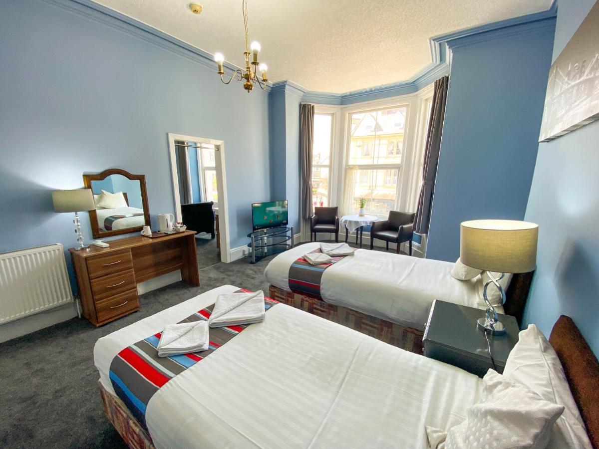 The Broadway Hotel لاندودنو المظهر الخارجي الصورة