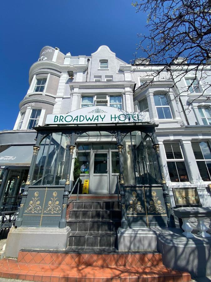 The Broadway Hotel لاندودنو المظهر الخارجي الصورة